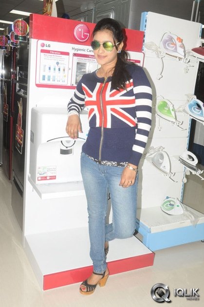 Ice-Cream2-Movie-Team-Launches-Yes-Mart